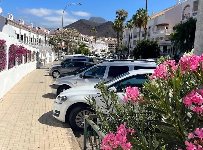 Ξενοδοχείο με διαμερίσματα Coral Bay Port Royale